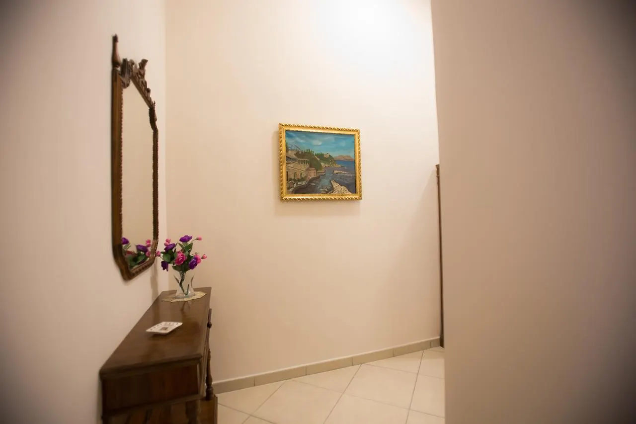Bed and Breakfast A Casa Di Nonna Giulia Napoli Bed & Breakfast